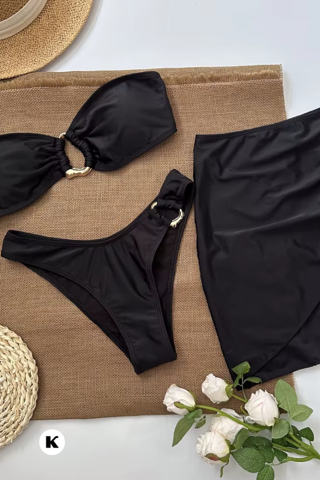 Solid model suit stijl bikini + rok
