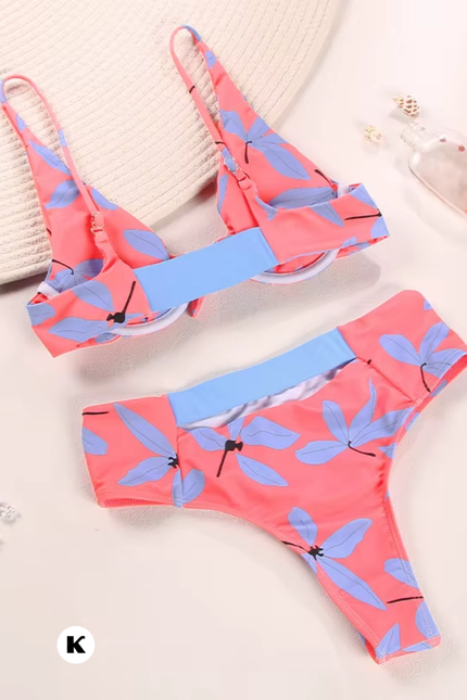 High waist thong model printed bikini