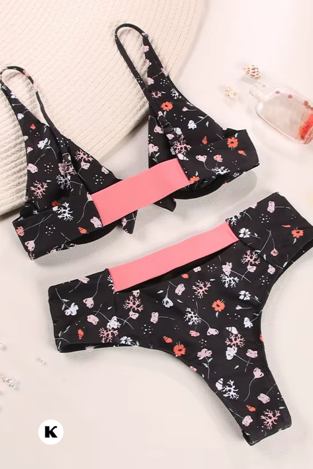 High waist thong model printed bikini