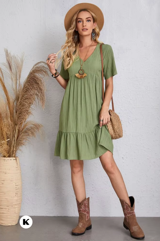 V hals model ruffle stijl jurk