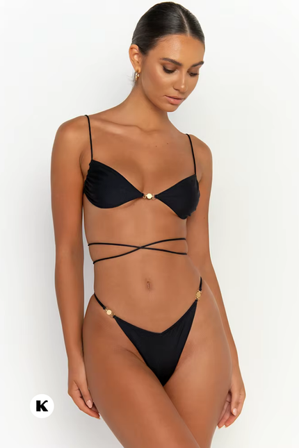 Solid model bikini met solid ties