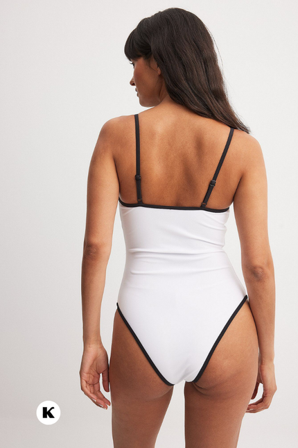 Witte high cut model elegante badpak