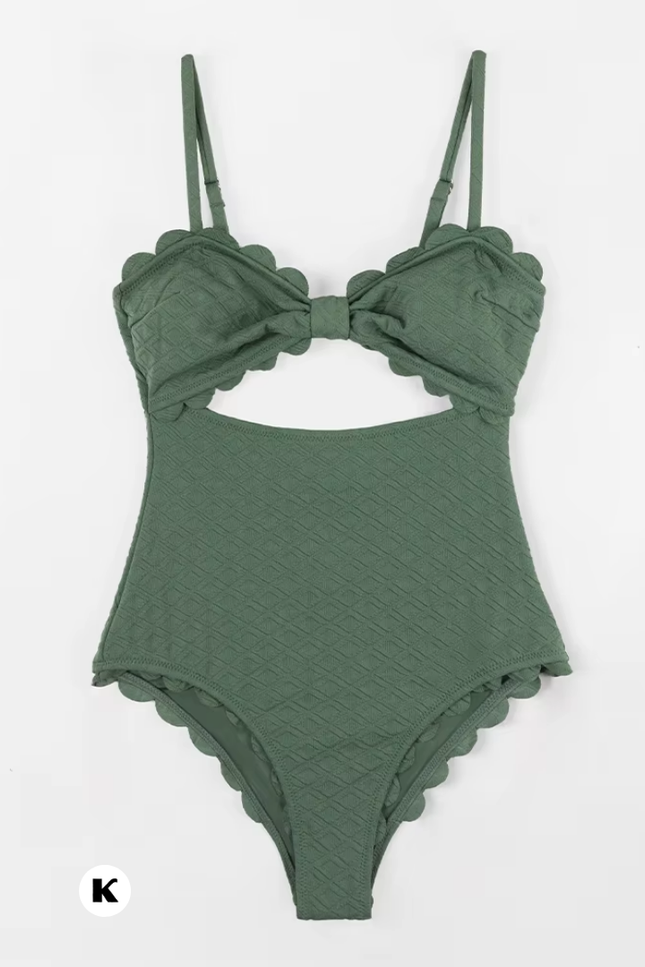 Jacquard knotted model cut out stijl badpak