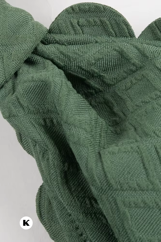 Jacquard knotted model cut out stijl badpak