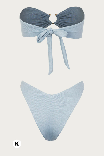 Bandeau model lichtblauwe thong stijl bikini