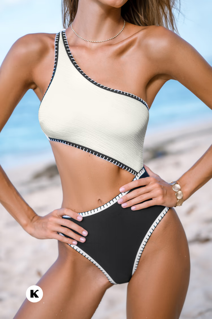 One shoulder colorblock model badpak