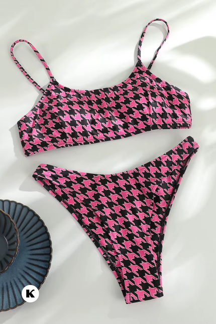 Triangle model roze bandage bikini