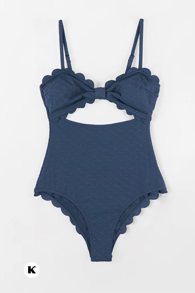 Jacquard knotted model cut out stijl badpak