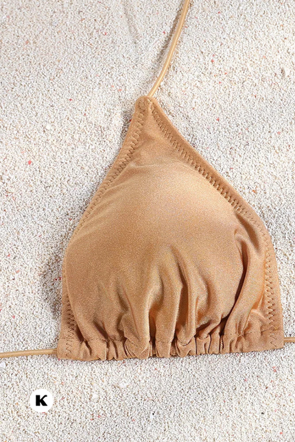 Micro thong model bikini