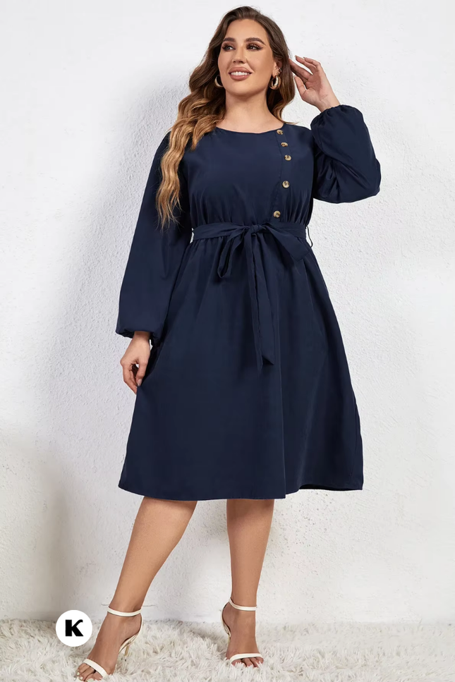 Plus size model robe waist stijl donkerblauwe jurk